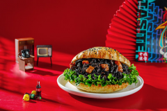 塔斯汀传递民族情感，做最懂中国人的汉堡品牌