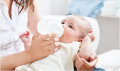新生儿奶粉该如何选择，看看国际妈咪如何说？
