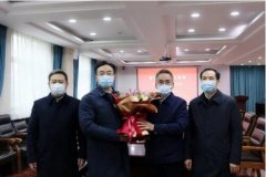 汉中市委一行莅临汉王药业考察，对企业发展给予厚望