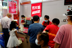 把控选品发力运营，钱大妈持续探索社区生鲜市场发展空间